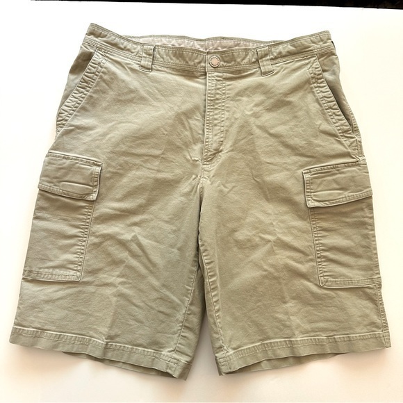 Columbia Other - Columbia Men’s Khaki Cargo Shorts Size 36